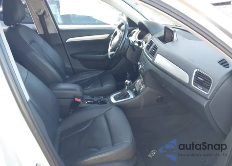 2015 Audi Q3 2.0T Premium Plus z USA, uszkodzony, nr VIN WA1EFCFS0FR002389